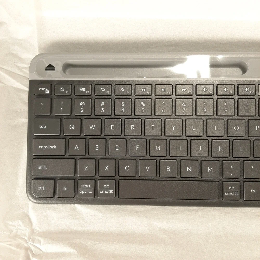 Logitech Slim Multi-Device Keyboard K585 920-009476 Graphite Wireless Bluetooth